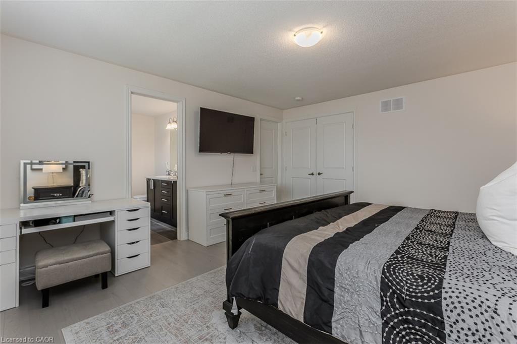 11 Cooley Grove Property Photo 31