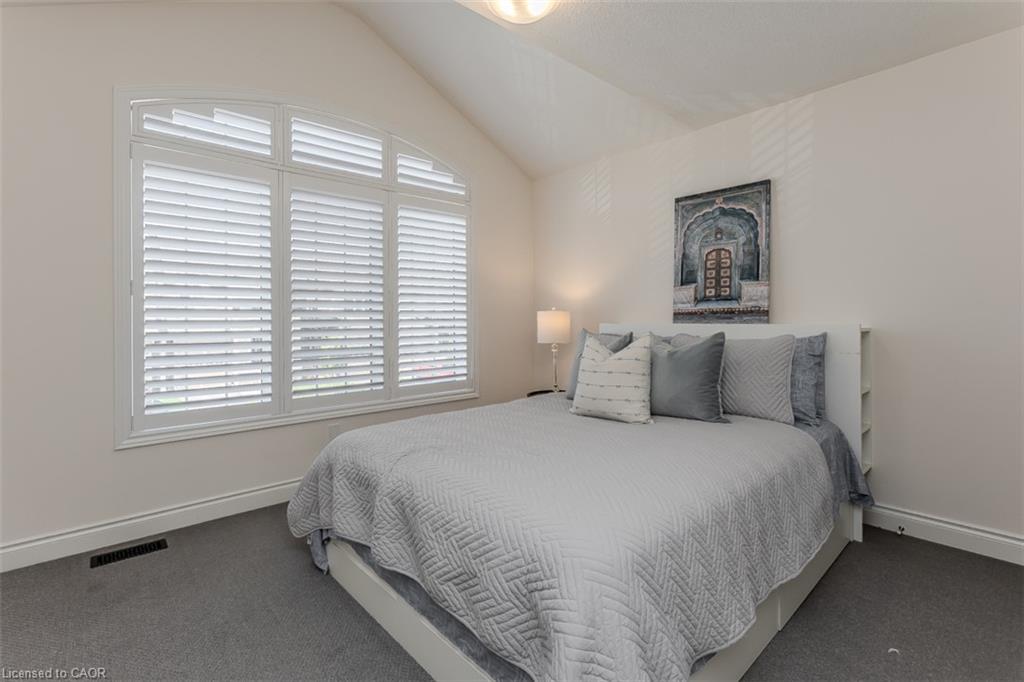 11 Cooley Grove Property Photo 39