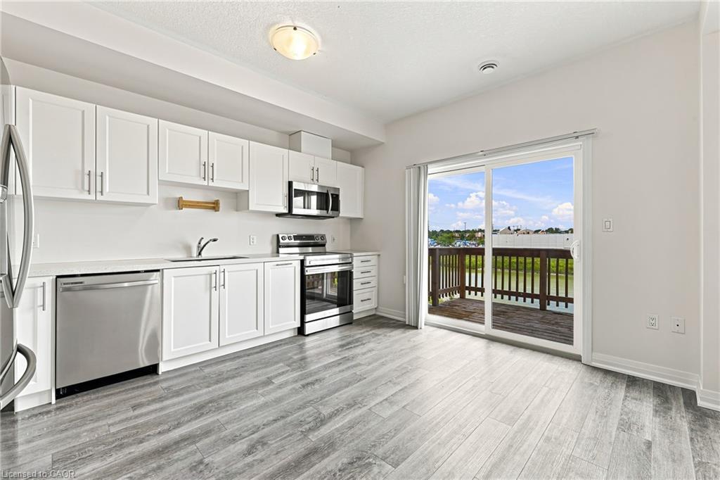 94 Laguna Village Crescent Property Photo 7