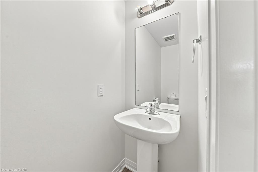94 Laguna Village Crescent Property Photo 10