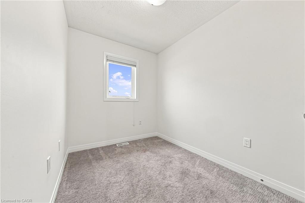 94 Laguna Village Crescent Property Photo 15
