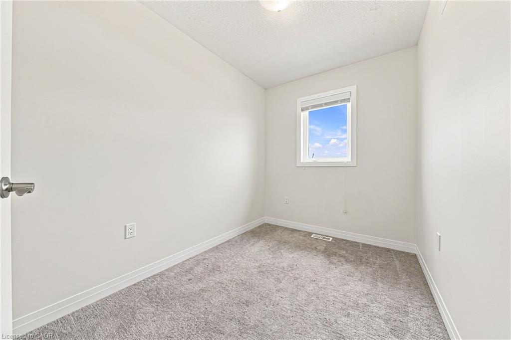 94 Laguna Village Crescent Property Photo 17