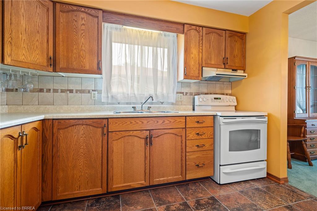55 Edward Street Property Photo 10