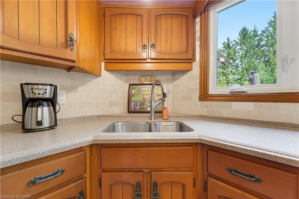 901 Safari Road Property Photo 18