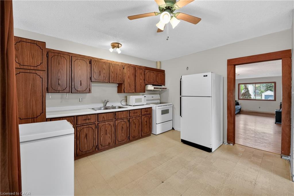 119 North Cayuga Street W Property Photo 13