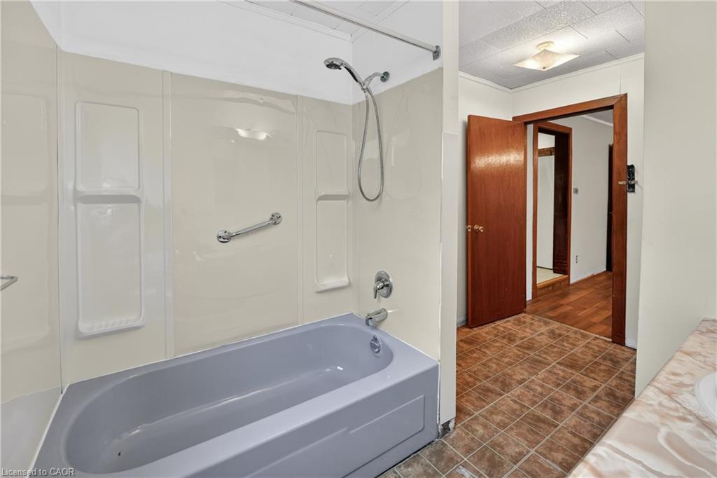 119 North Cayuga Street W Property Photo 19