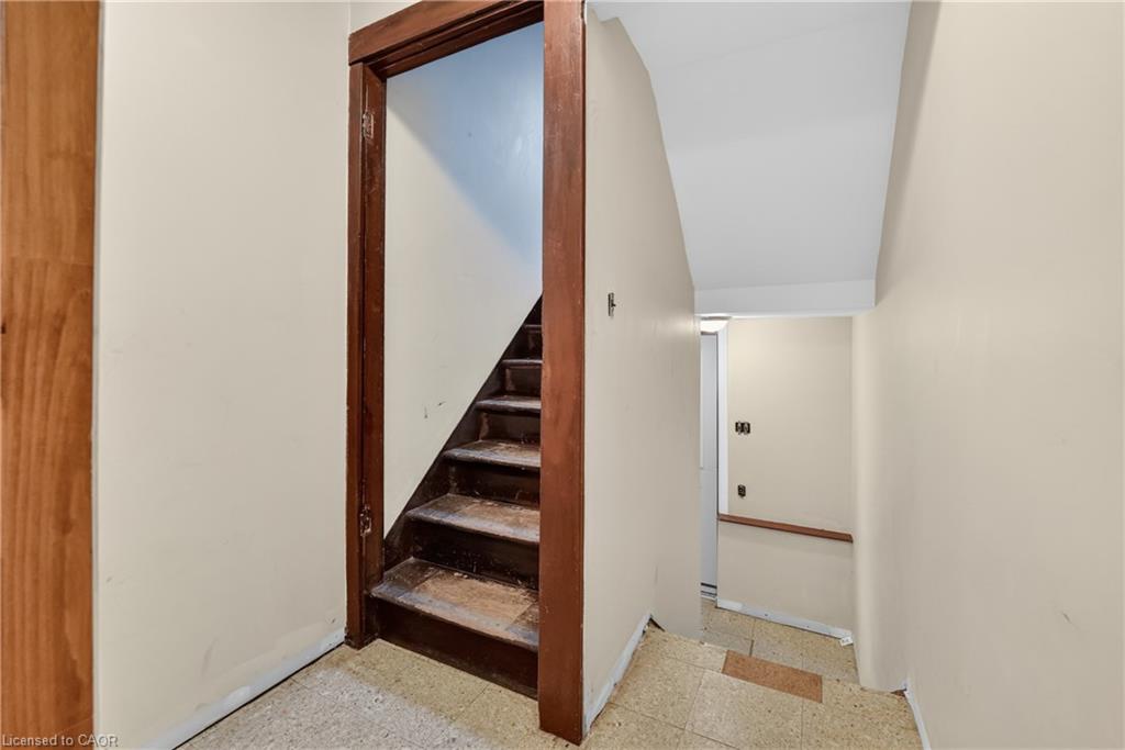 119 North Cayuga Street W Property Photo 32