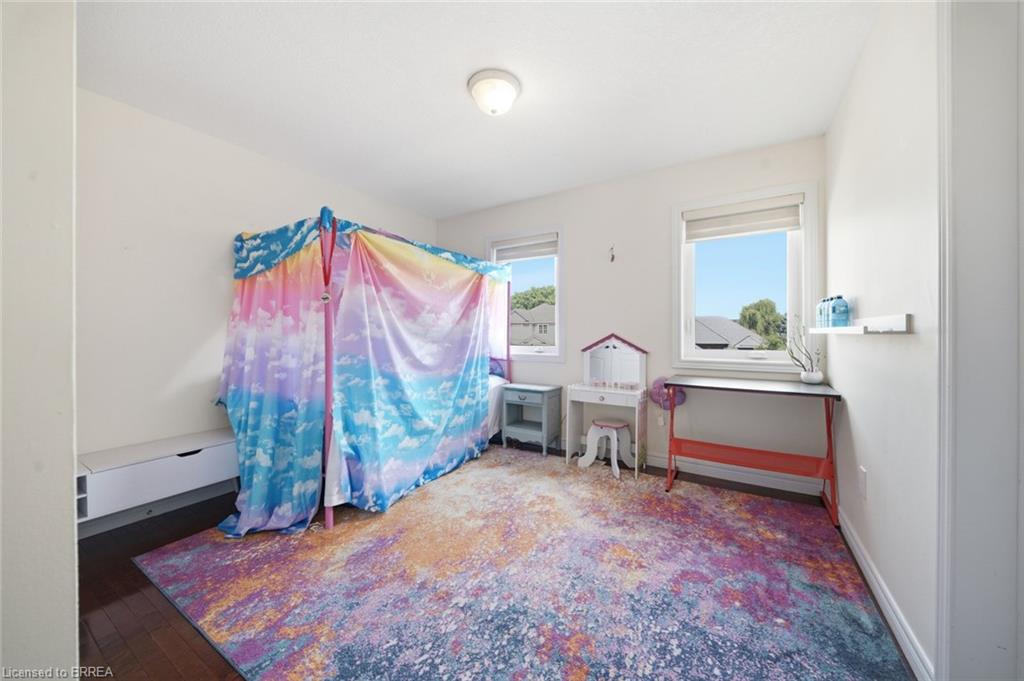 33 Hunter Way Property Photo 8