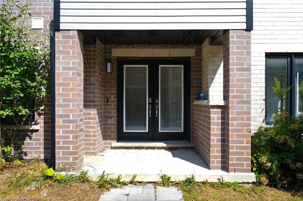 601-585 Colborne Street Property Photo 4