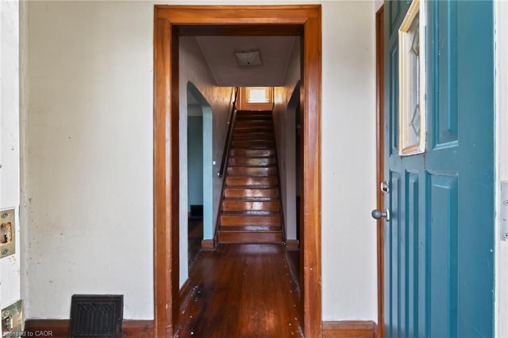 21 Ormond Crescent Property Photo 5