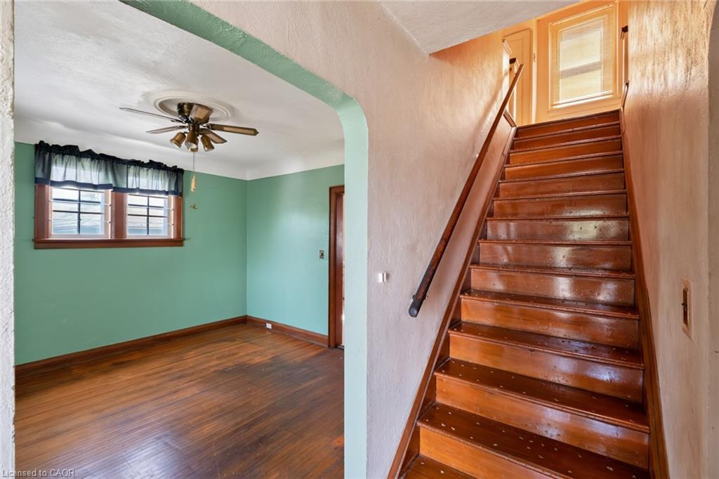 21 Ormond Crescent Property Photo 6