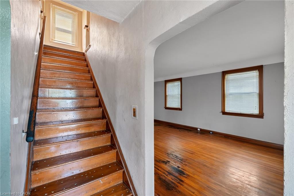21 Ormond Crescent Property Photo 8