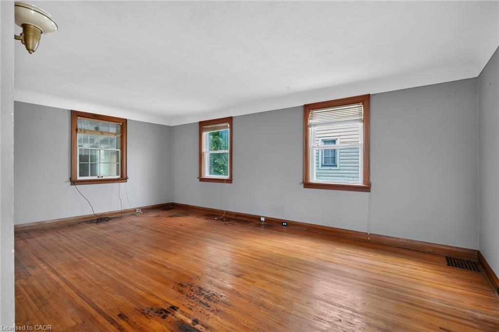 21 Ormond Crescent Property Photo 15