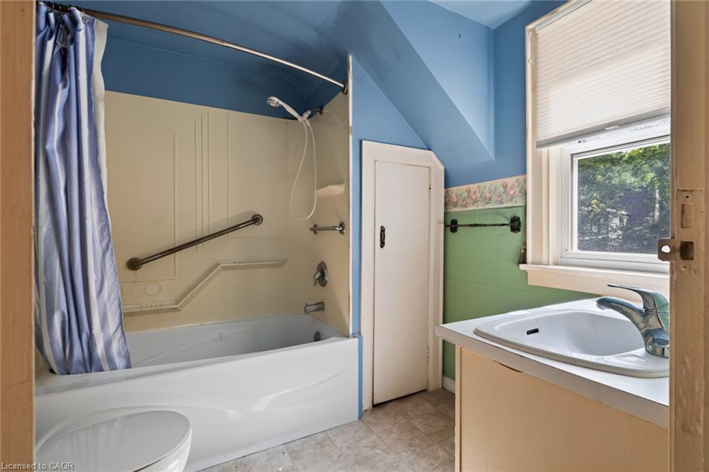 21 Ormond Crescent Property Photo 20