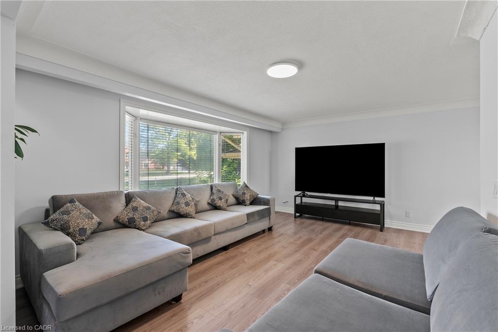 1648 Third Avenue Property Photo 6