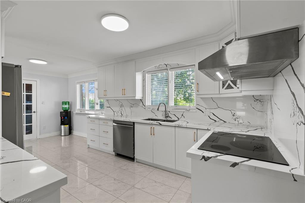 1648 Third Avenue Property Photo 11
