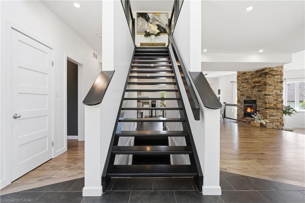 5779 Third Line Property Photo 14