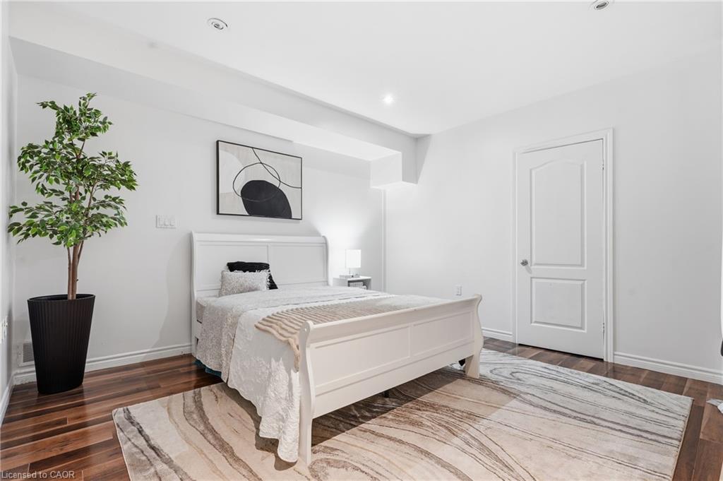 5779 Third Line Property Photo 33