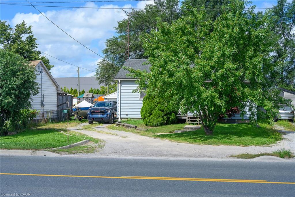 786 Nebo Road Property Photo 2