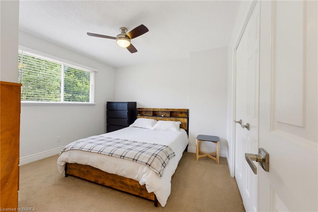 46 Garden Crescent Property Photo 5