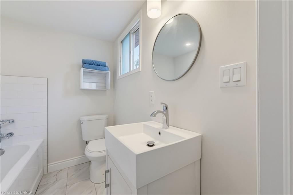 46 Garden Crescent Property Photo 7