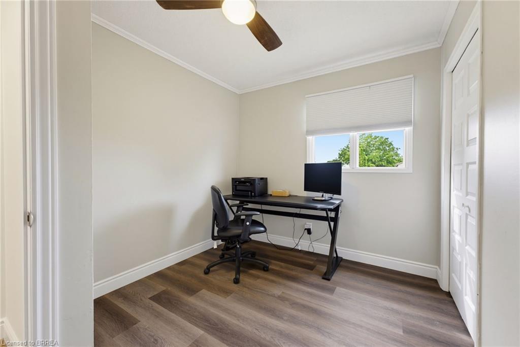 46 Garden Crescent Property Photo 9