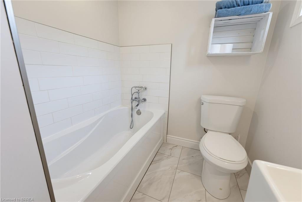 46 Garden Crescent Property Photo 11
