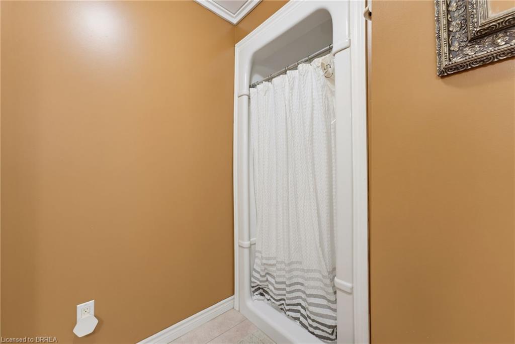 46 Garden Crescent Property Photo 12