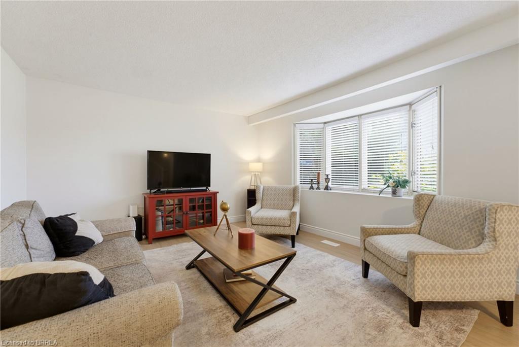 46 Garden Crescent Property Photo 18