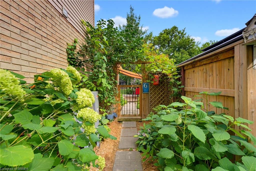 46 Garden Crescent Property Photo 30