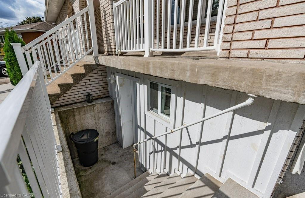 271 Carson Drive Property Photo 2