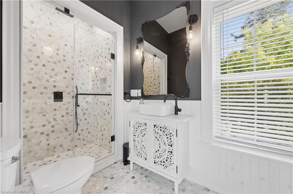 66 Park Hill Road E Property Photo 38