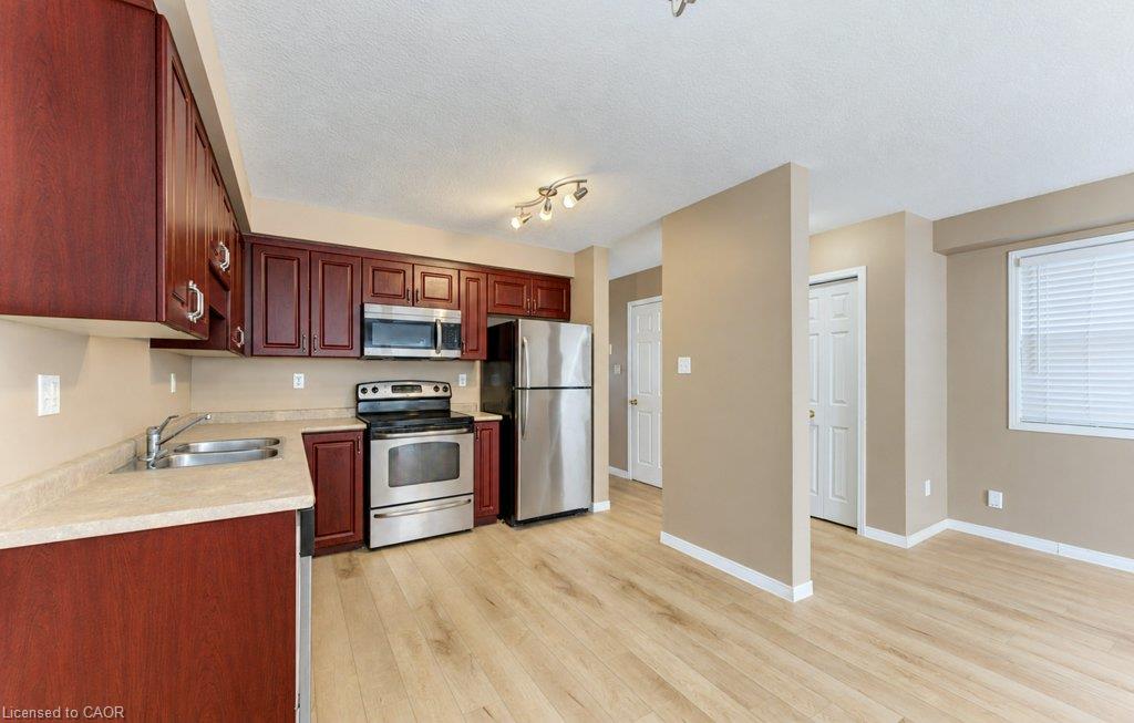 108 Periwinkle Street Property Photo 8