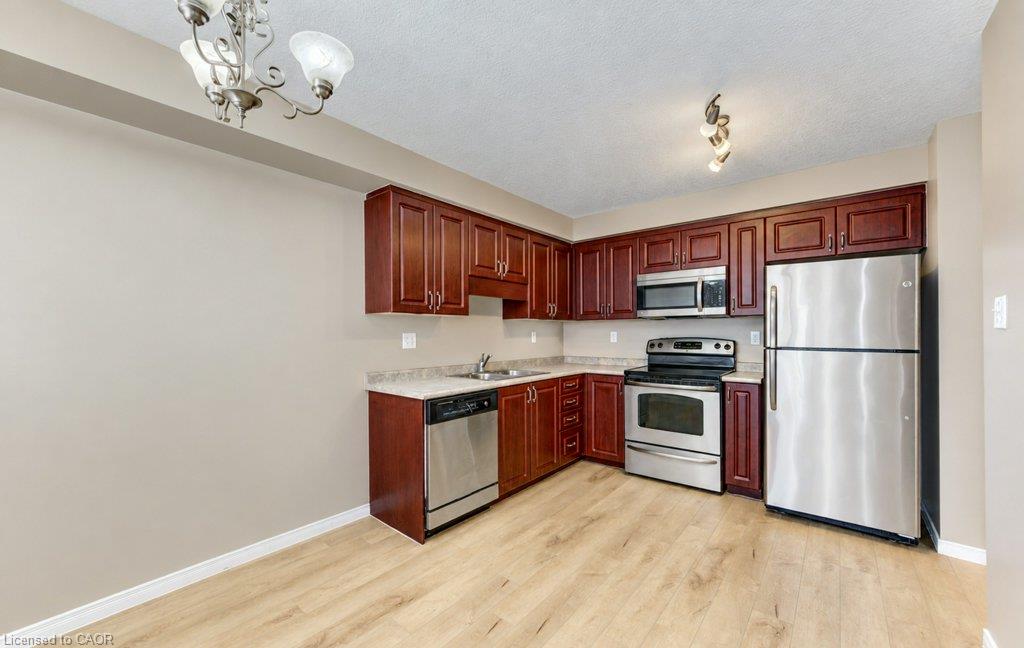 108 Periwinkle Street Property Photo 10