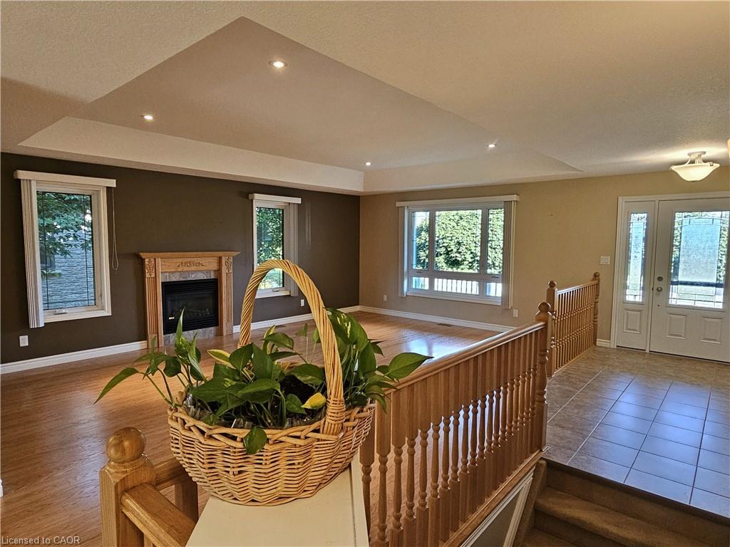 39 Ross Avenue N Property Photo 16