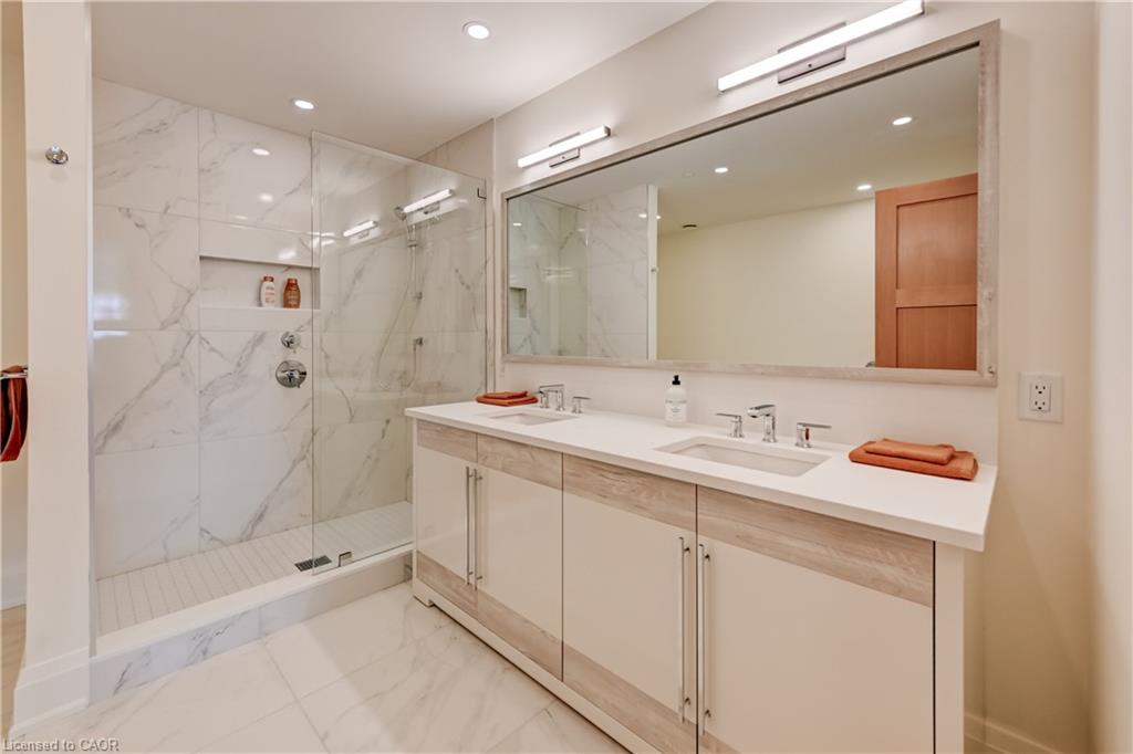 416-6523 Wellington 7 Road Property Photo 22
