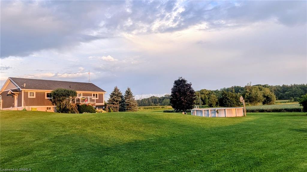 542 Woodhill Road Property Photo 4