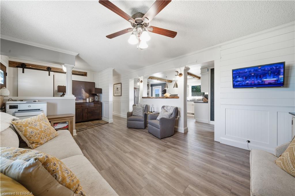 542 Woodhill Road Property Photo 11