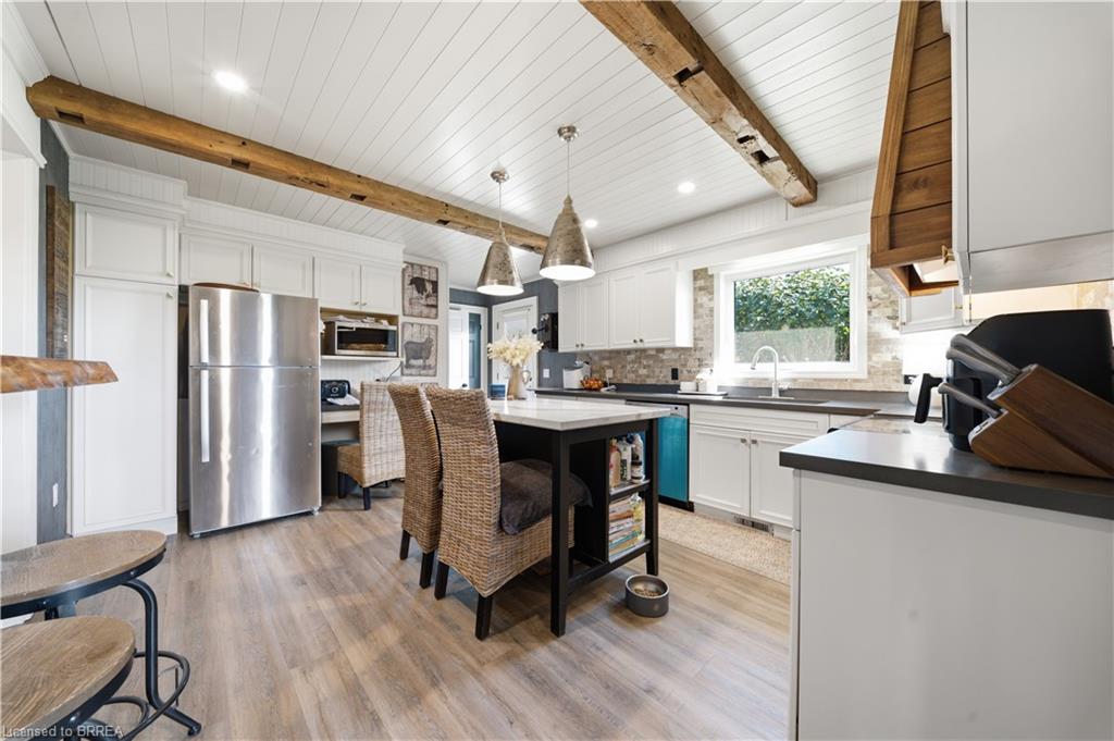 542 Woodhill Road Property Photo 13