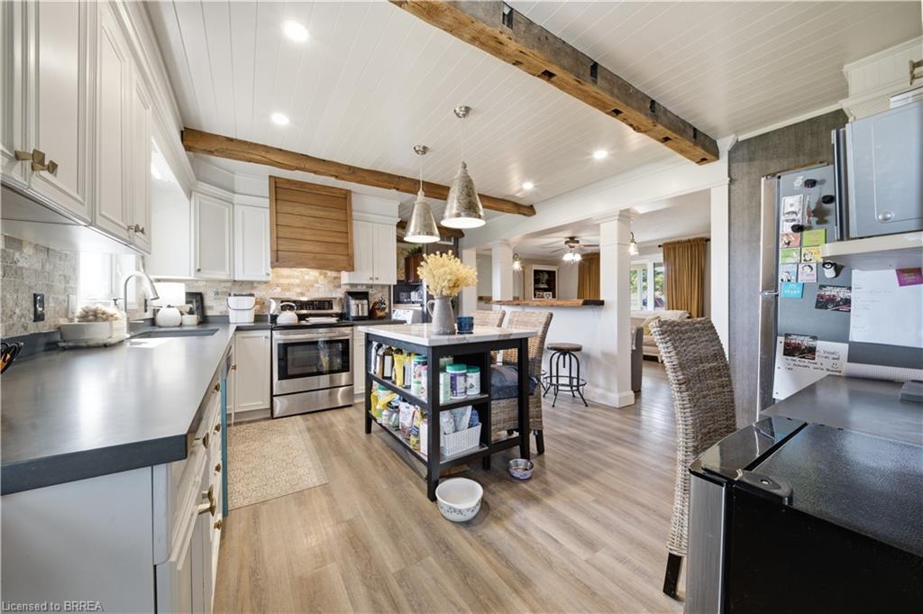 542 Woodhill Road Property Photo 15