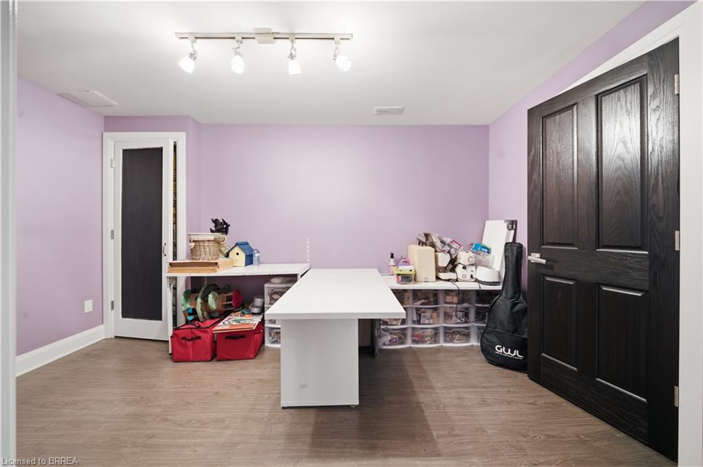 542 Woodhill Road Property Photo 31