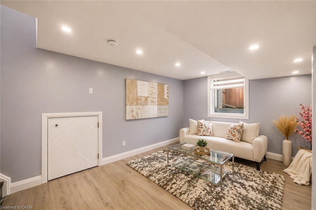 86 Carlyle Drive Property Photo 19