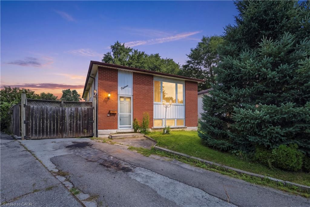 15 Duncairn Court Property Photo 1