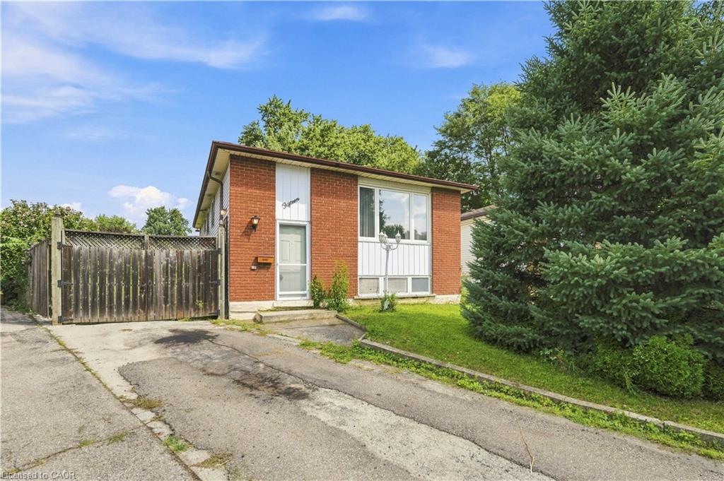 15 Duncairn Court Property Photo 2