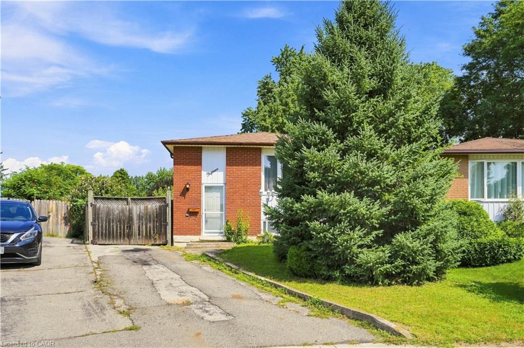 15 Duncairn Court Property Photo 4