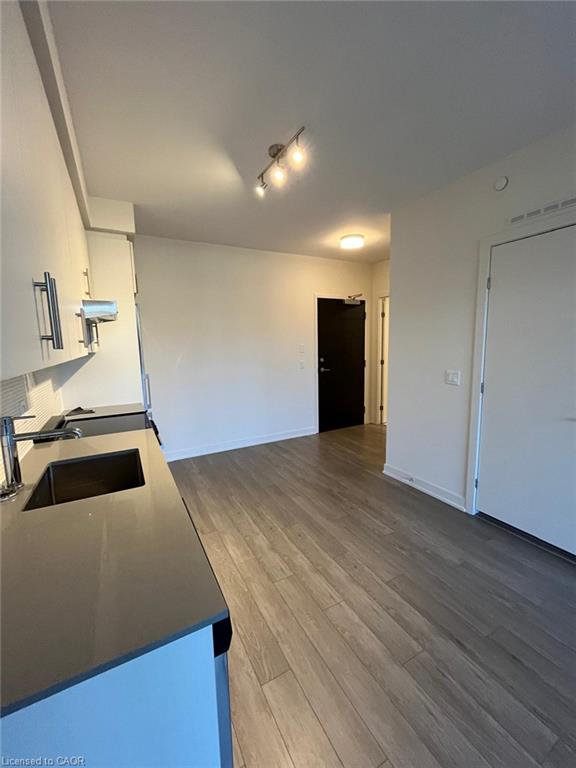522-212 King William Street Property Photo 8