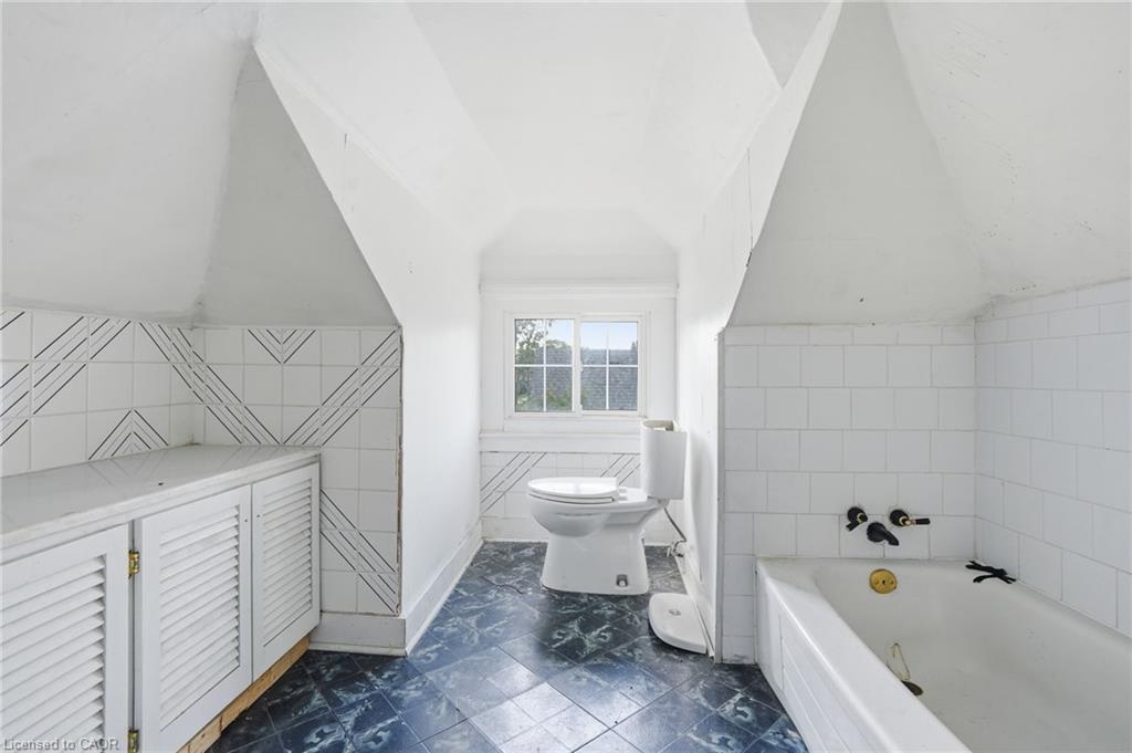 83 Burgar Street Property Photo 17