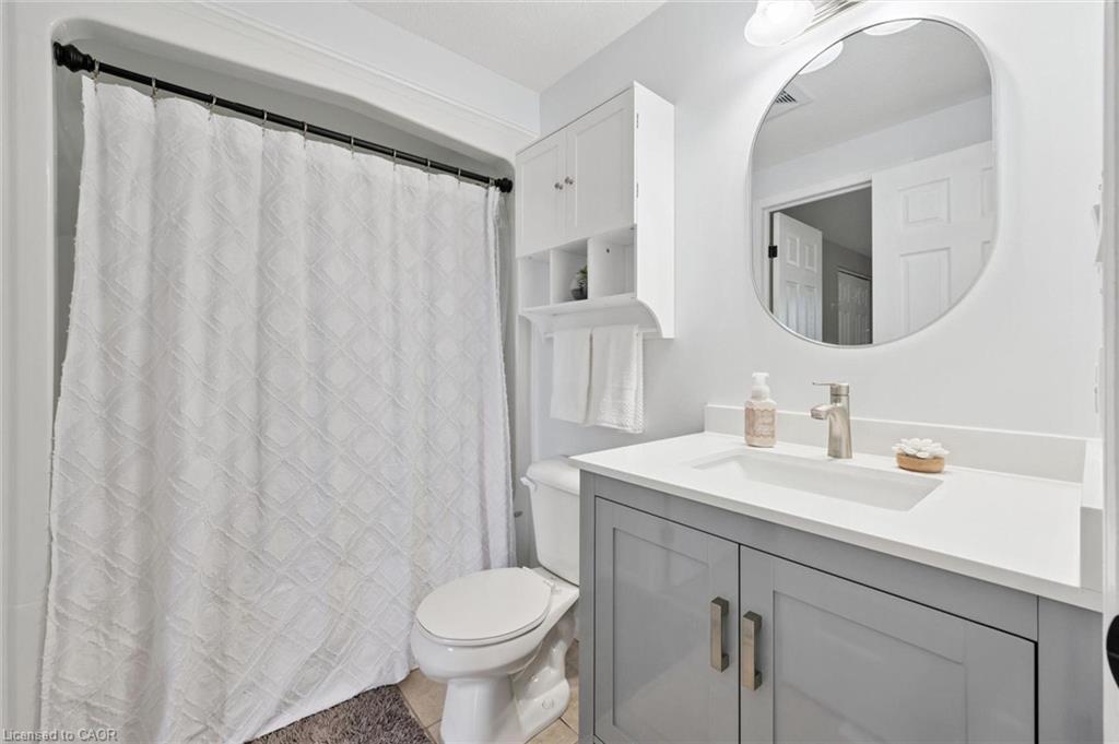 21-31 Schroder Crescent Property Photo 12