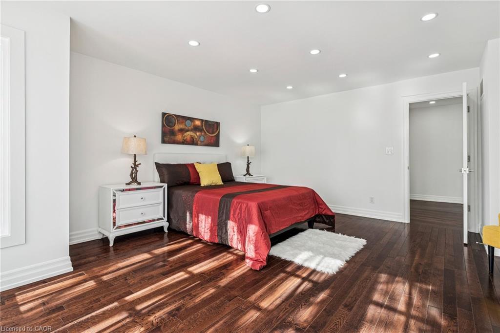7 Rollins Place Property Photo 5