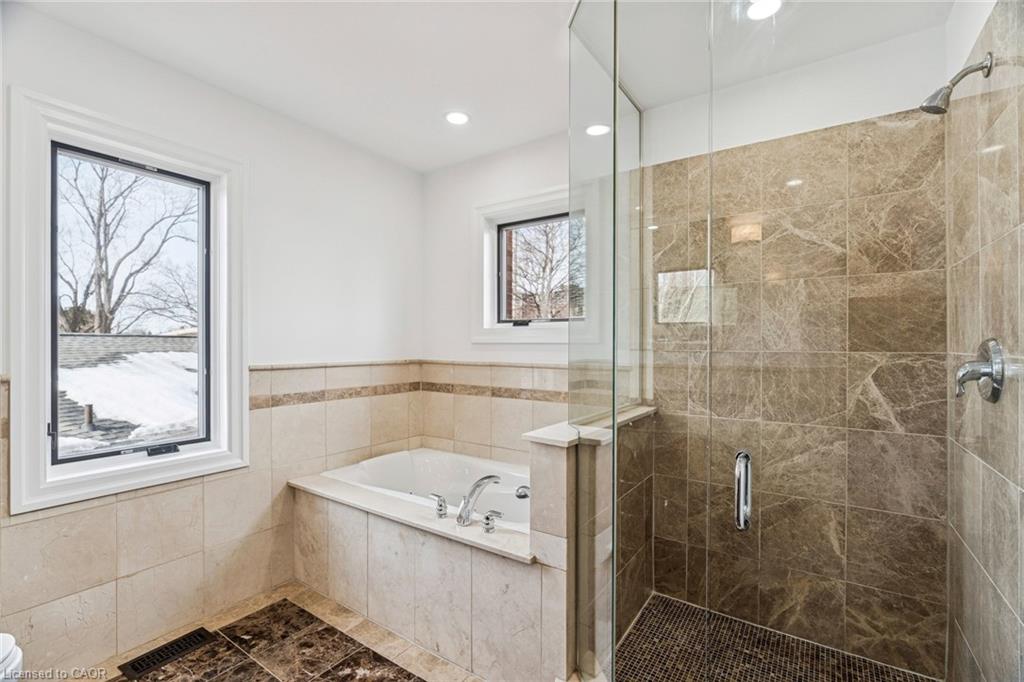 7 Rollins Place Property Photo 34